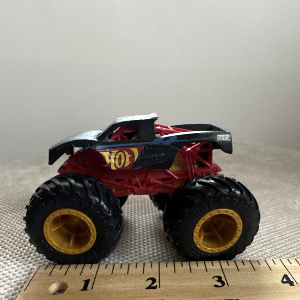 Hot Wheels Monster Truck 1:64 Diecast Vehicle FYJ44 Black Red Yellow